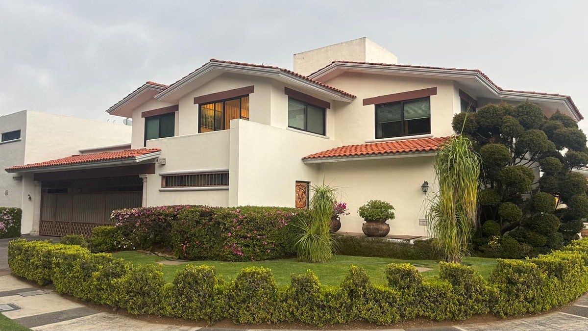 Casa em Bosques de La Huerta, Morelia, foto 2 de 25