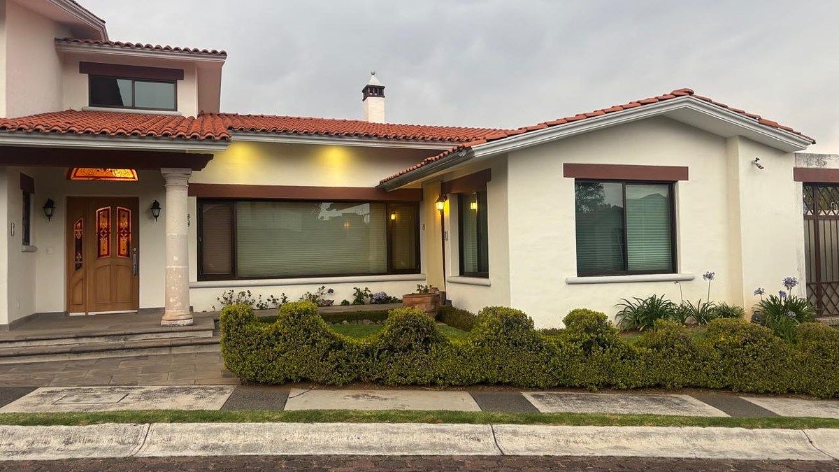 Casa em Bosques de La Huerta, Morelia, foto 3 de 25