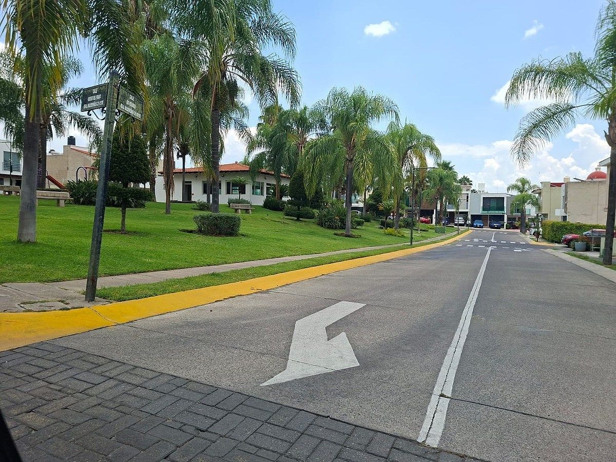 Lot in Real de Valdepeñas, Zapopan, photo 4 of 6