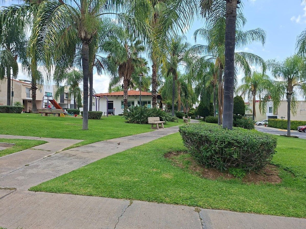 Lot in Real de Valdepeñas, Zapopan, photo 5 of 6