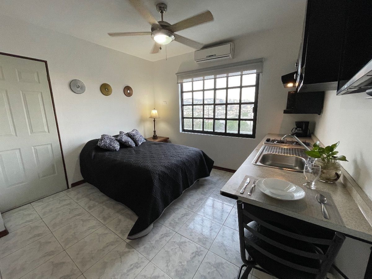 Solo Caballeros. Loft en Renta en San Jeronimo, foto 1 de 10