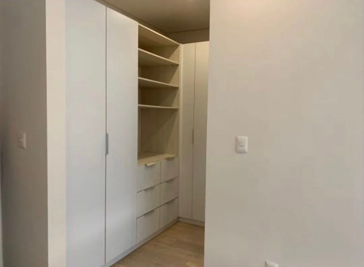 CLOSET, foto 12 de 19