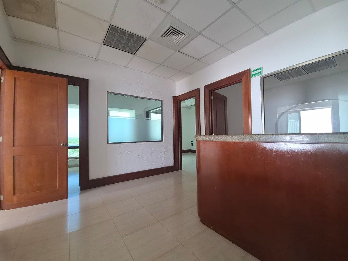 ALUGUEL DE ESCRITÓRIO 64M2 COM TERRAÇO E VISTA PARA A LAGUNA CANCUN, foto 1 de 7