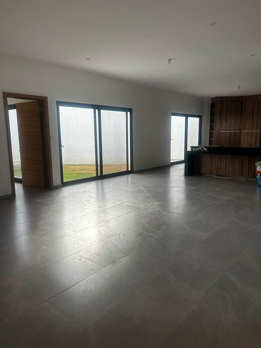Casa em Alcazar Residencial, Saltillo, foto 2 de 16