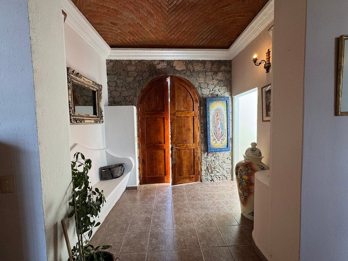 House in Villa de los Frailes, San Miguel de Allende, photo 21 of 50