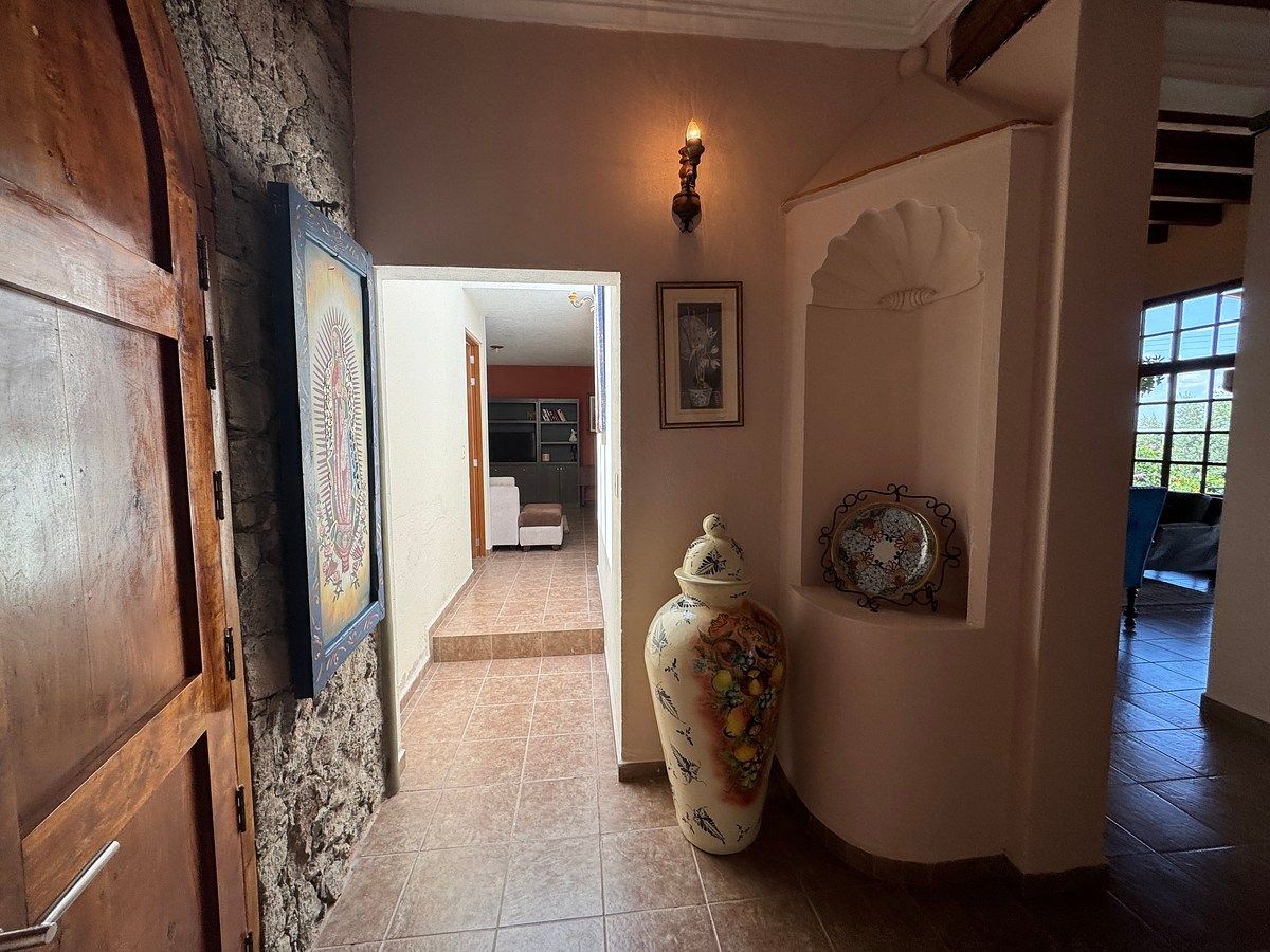 House in Villa de los Frailes, San Miguel de Allende, photo 22 of 50