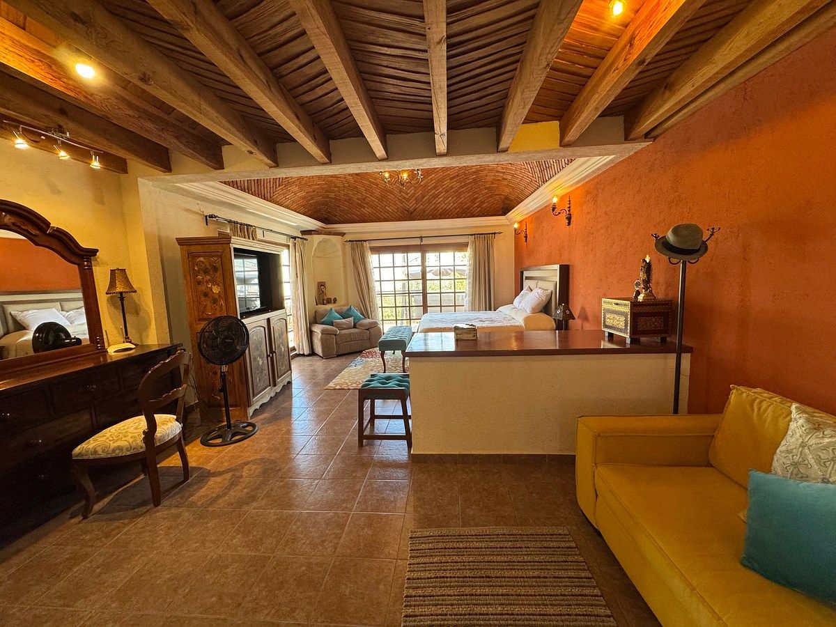 House in Villa de los Frailes, San Miguel de Allende, photo 34 of 50