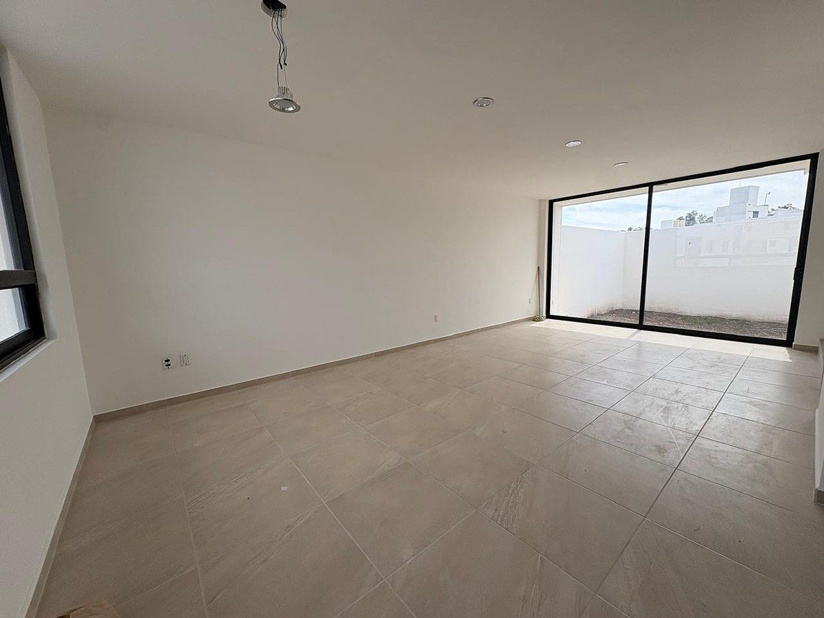 House in Gated Community in Taray Royal, El Marqués, photo 4 of 24