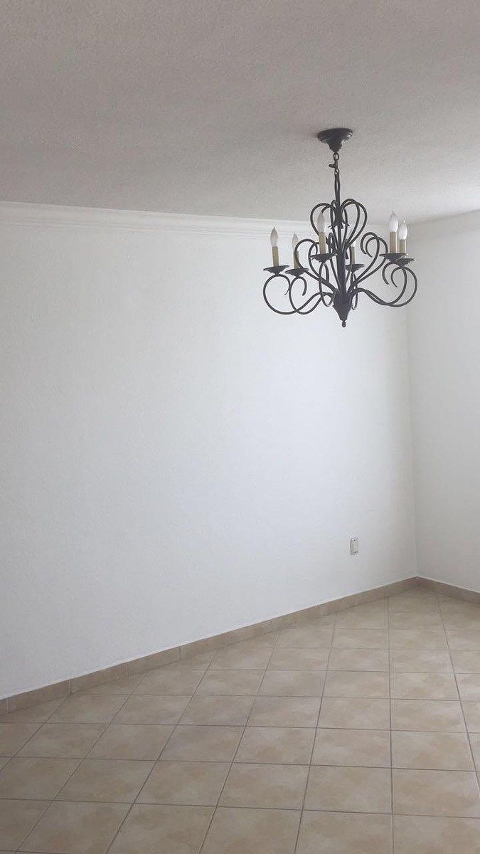 sala, photo 3 of 12