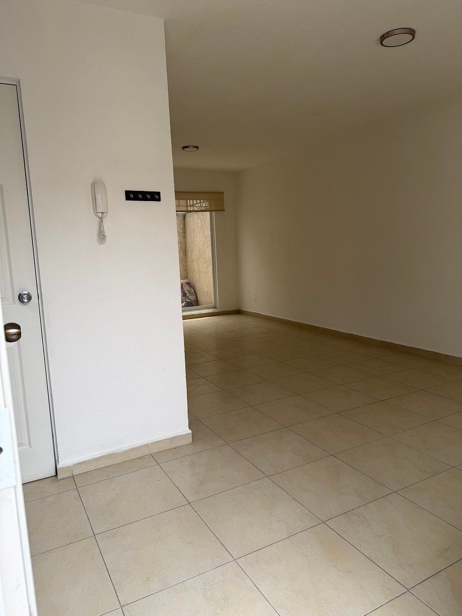 House in Gated Community in Real Vizcaya, Tecámac, photo 6 of 19