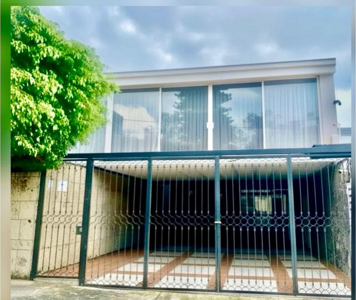 HOUSE IN PROVIDENCIA MIXED LAND USE EXCELLENT LOCATION - foto 1