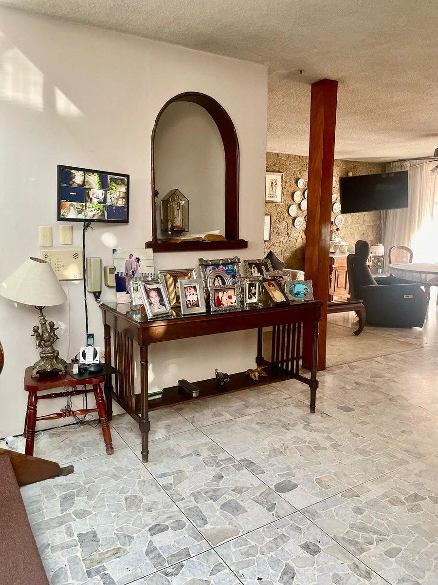 HOUSE IN PROVIDENCIA MIXED LAND USE EXCELLENT LOCATION - foto 5