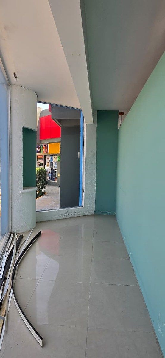 Retail Space in Jardines del Campestre, San Pedro Garza García, photo 7 of 23