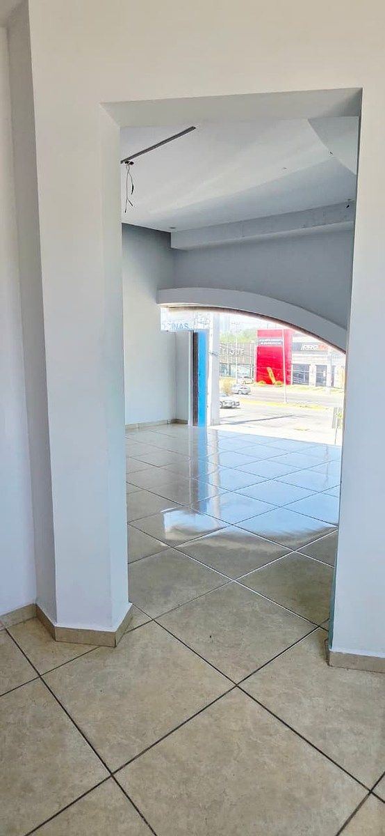 Retail Space in Jardines del Campestre, San Pedro Garza García, photo 19 of 23