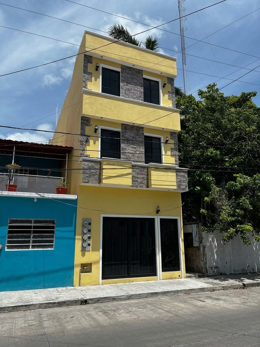 Fachada edificio, foto 1 de 10