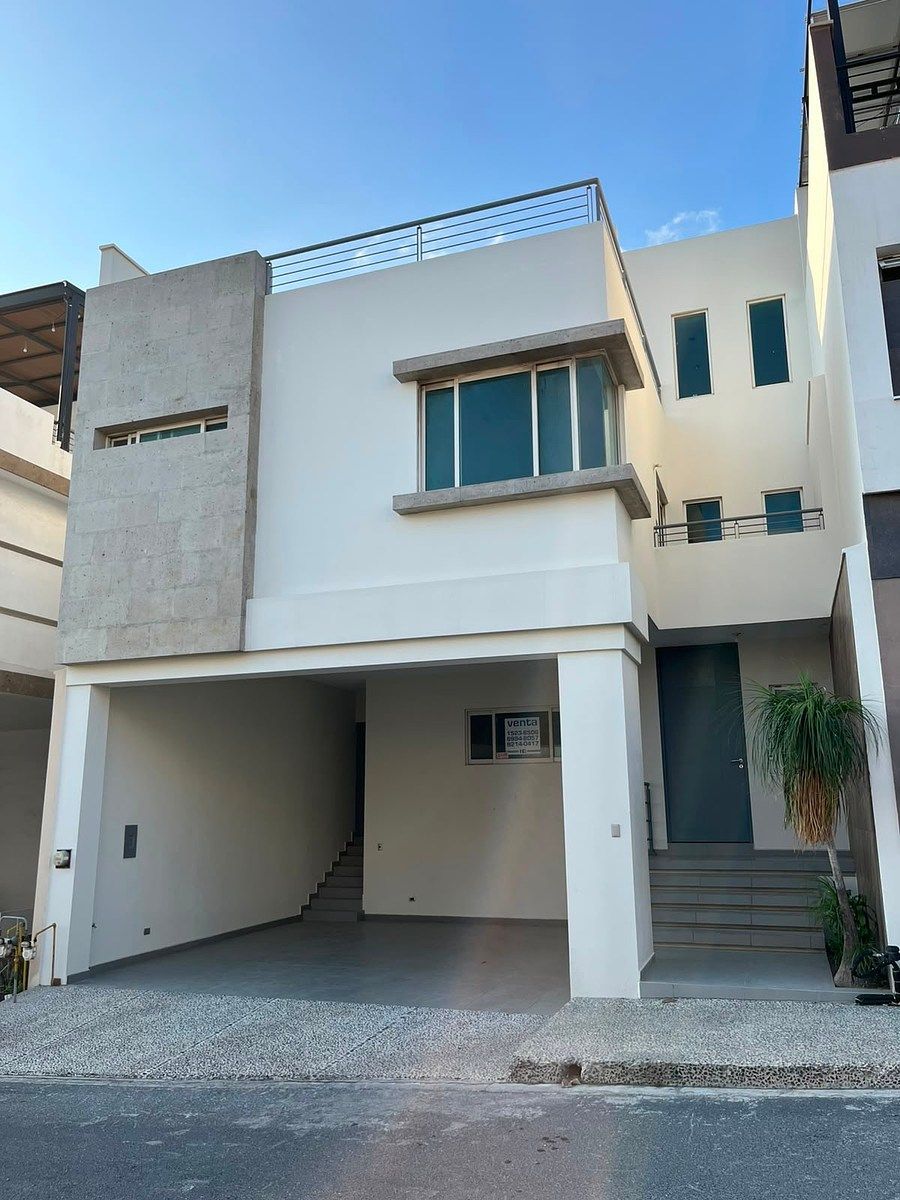 House in Colinas del Valle, Monterrey, photo 2 of 15