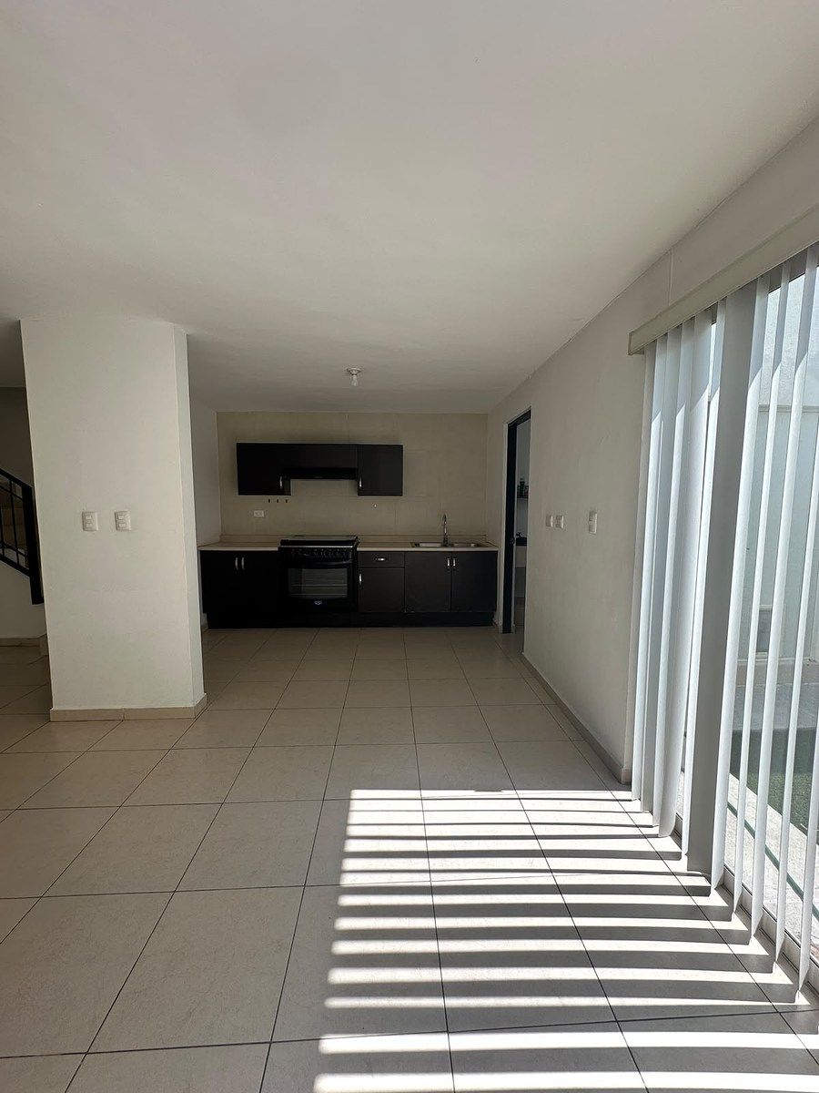 Casa em Lomas Quetzales, García, foto 4 de 32