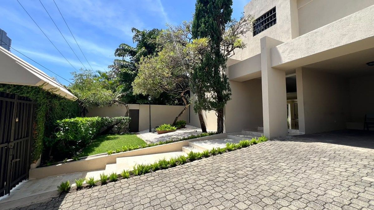 Casa en Los Cacicazgos, Santo Domingo Centro (Distrito Nacional), foto 3 de 15