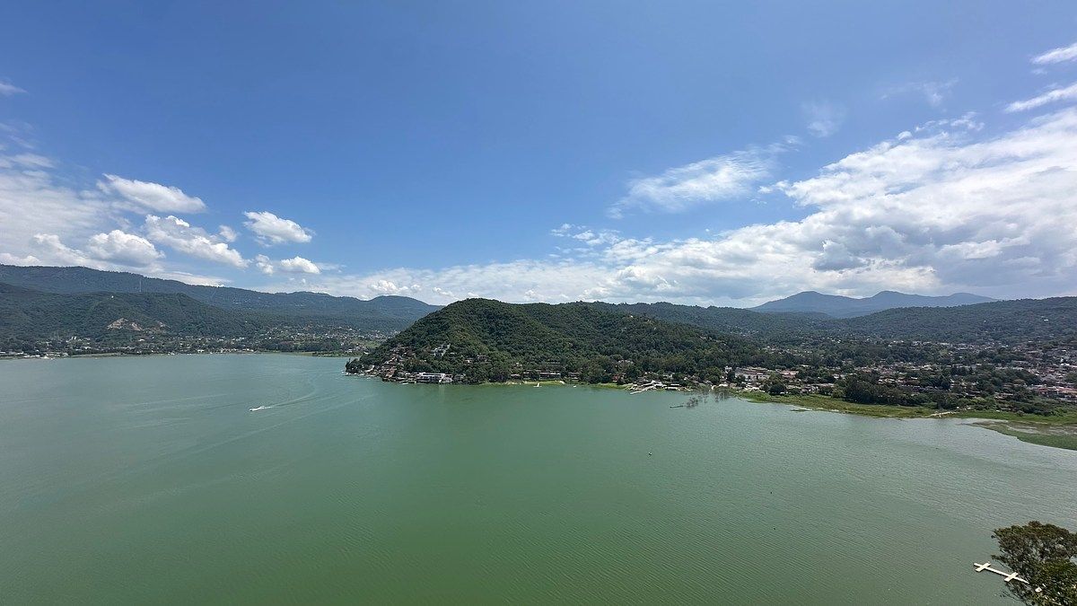 Vista Panorámica al Lago, foto 1 de 12