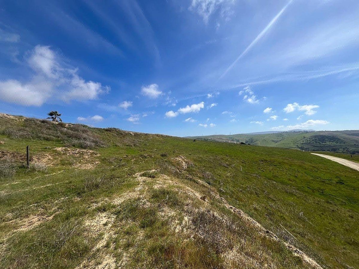 Land for Sale with Uninterrupted Sea View in Campo Real