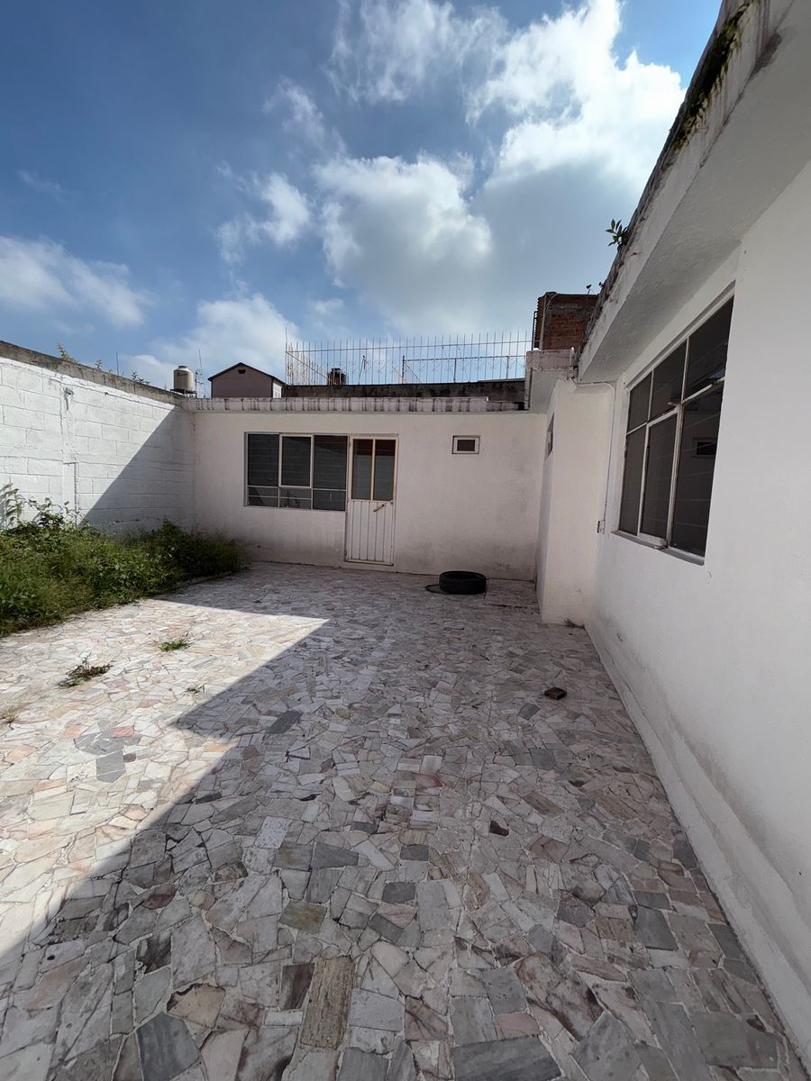 Patio trasero, photo 17 of 21