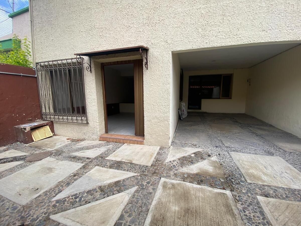 Casa en Jardines Del Sol, Zapopan, foto 2 de 37