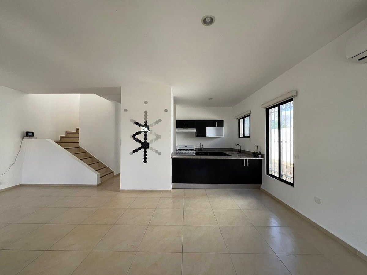 House in Gran Santa Fe, Mérida, photo 3 of 17