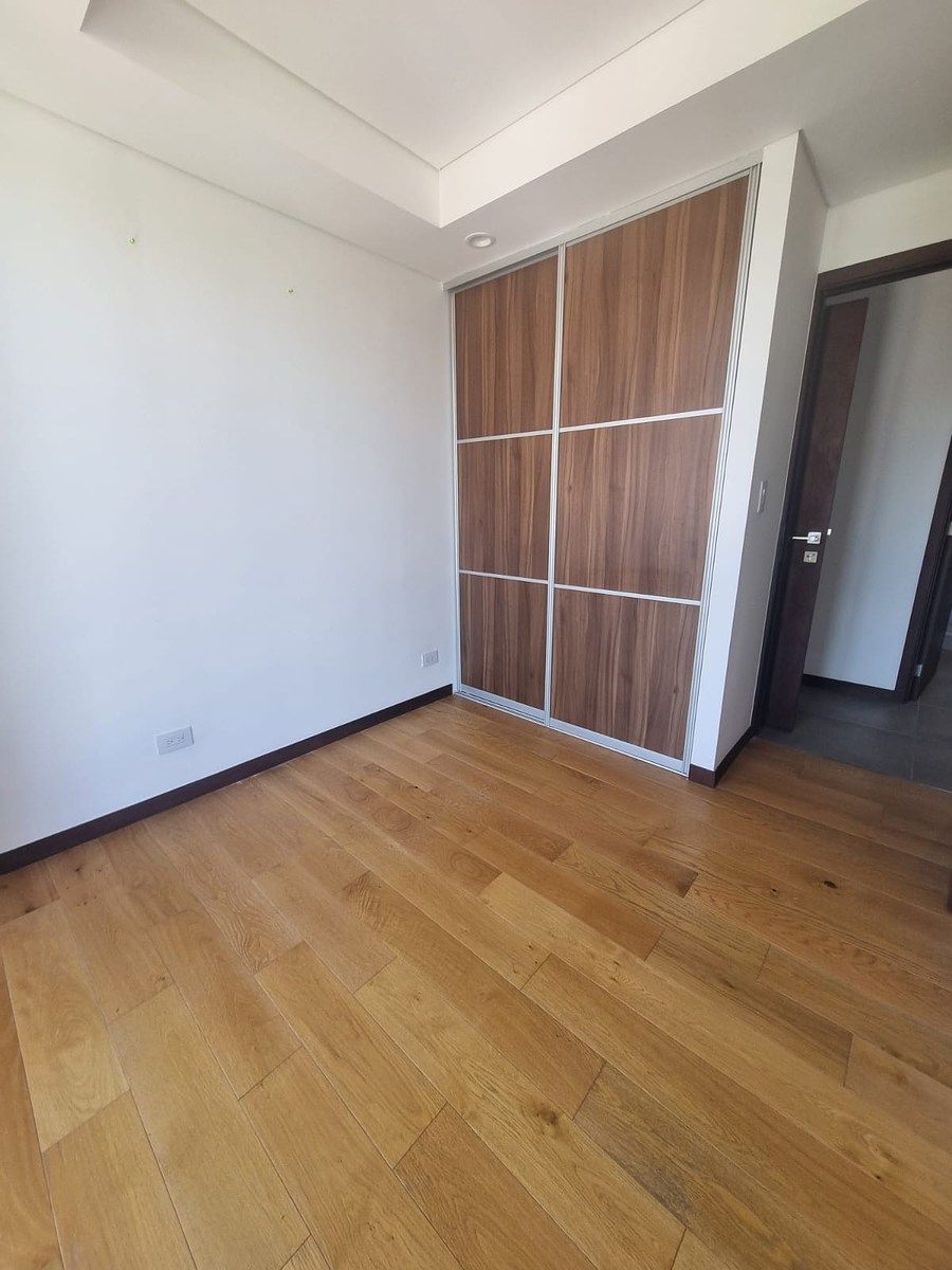 Apartamento en Zona 14, Guatemala, foto 8 de 13