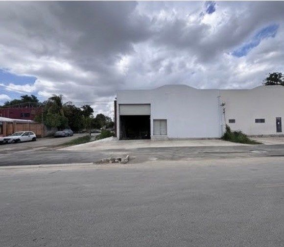 Bodega comercial en Chichi Suárez, Mérida, foto 14 de 15