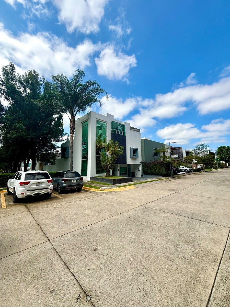 Casa em Puerta del Valle, Zapopan, foto 2 de 30