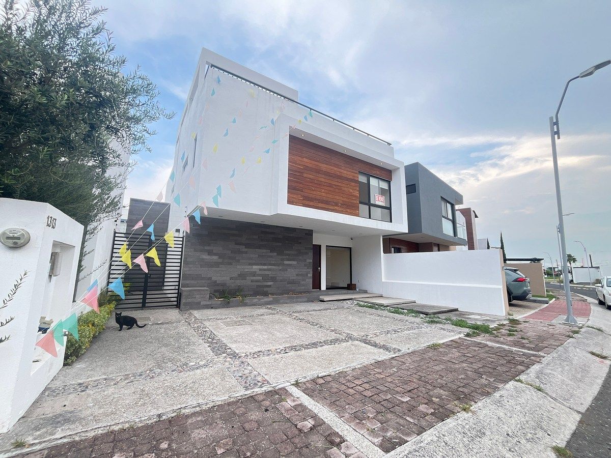 Moderna Residencia en 3 niveles con Roof Garden, foto 1 de 18