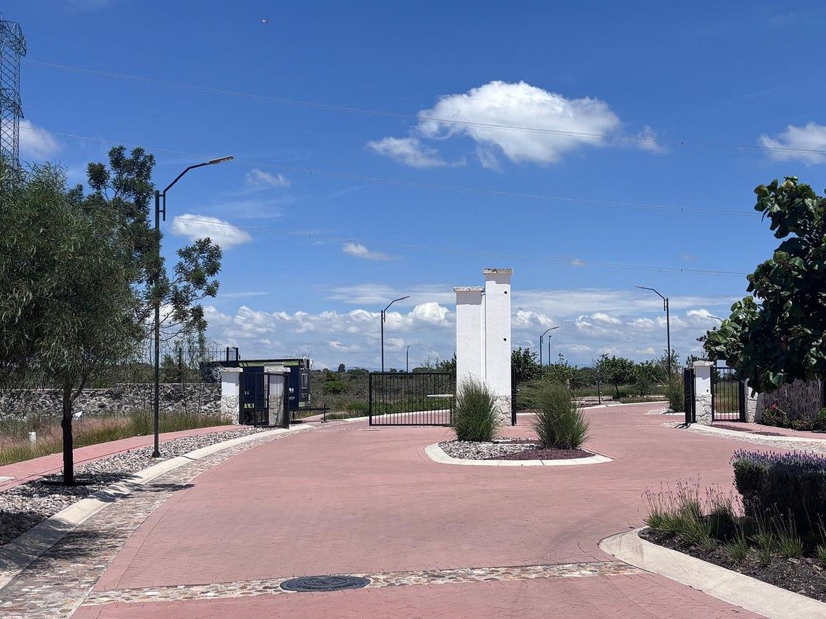 TERRENO À VENDA EM CIUDAD MADERAS CORREGIDORA, foto 1 de 9