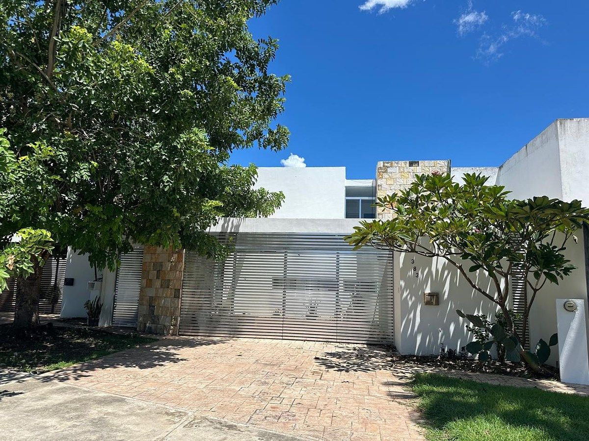 Casa en Renta , 4 habitaciones   (1 EN PLANTA BAJA) con Alberca zona Altabrisa, foto 1 de 18