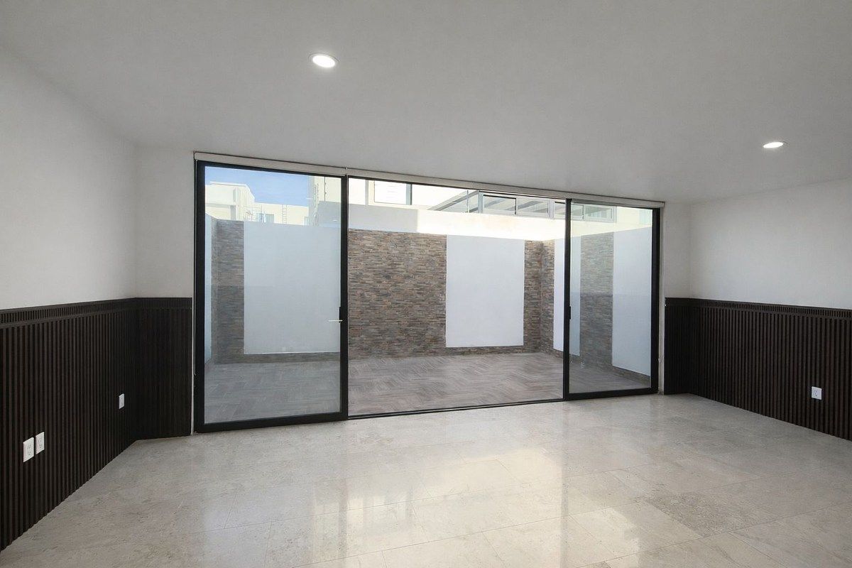 404 Enrique Limón Díaz, photo 2 of 19