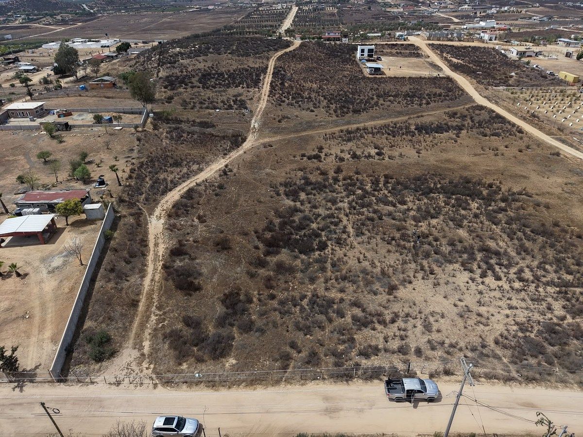 Lot in El Porvenir, Ensenada, photo 2 of 9