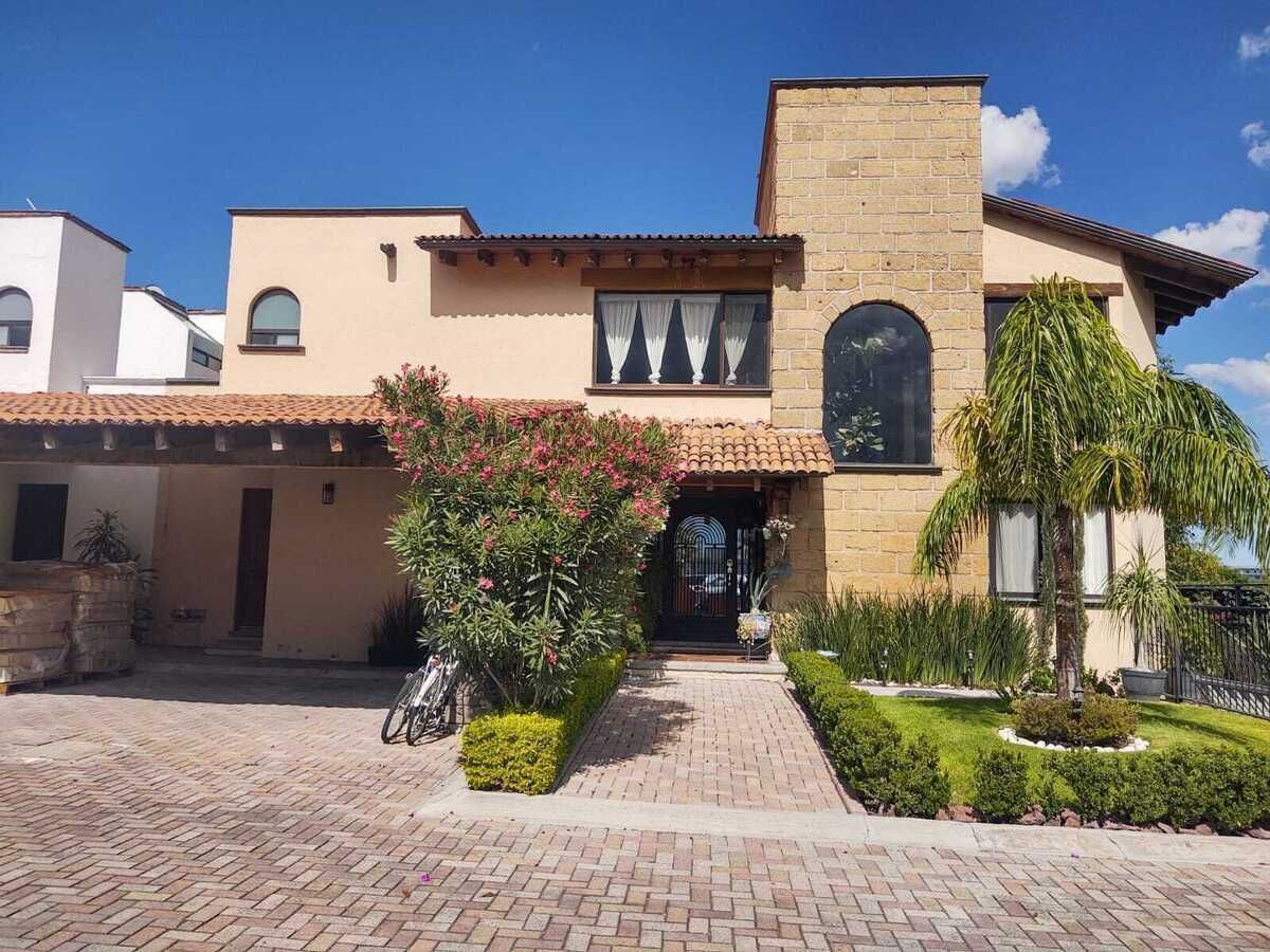 VENTA DE RESIDENCIA EN BALCONES DE JURIQUILLA, foto 1 de 12