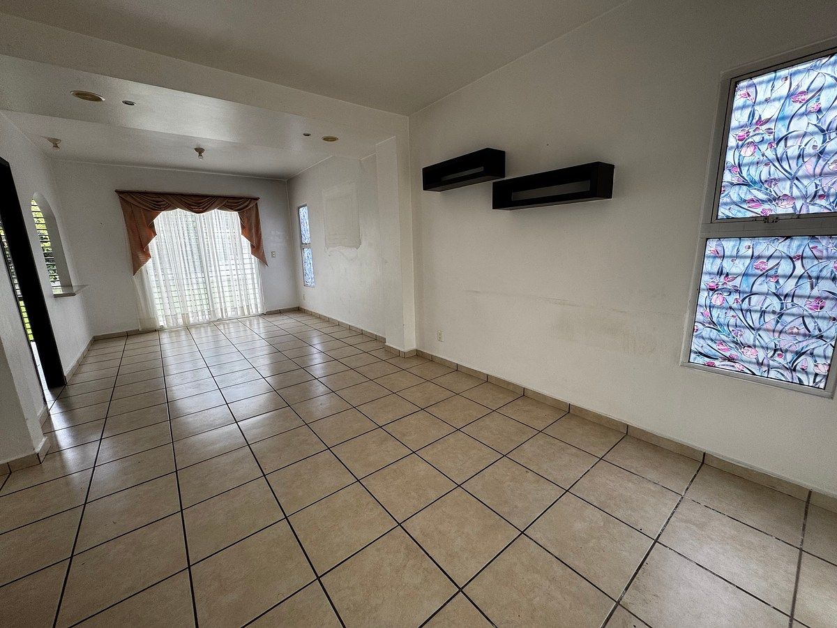 House in Gated Community in Residencial Foresta, Metepec, photo 2 of 12
