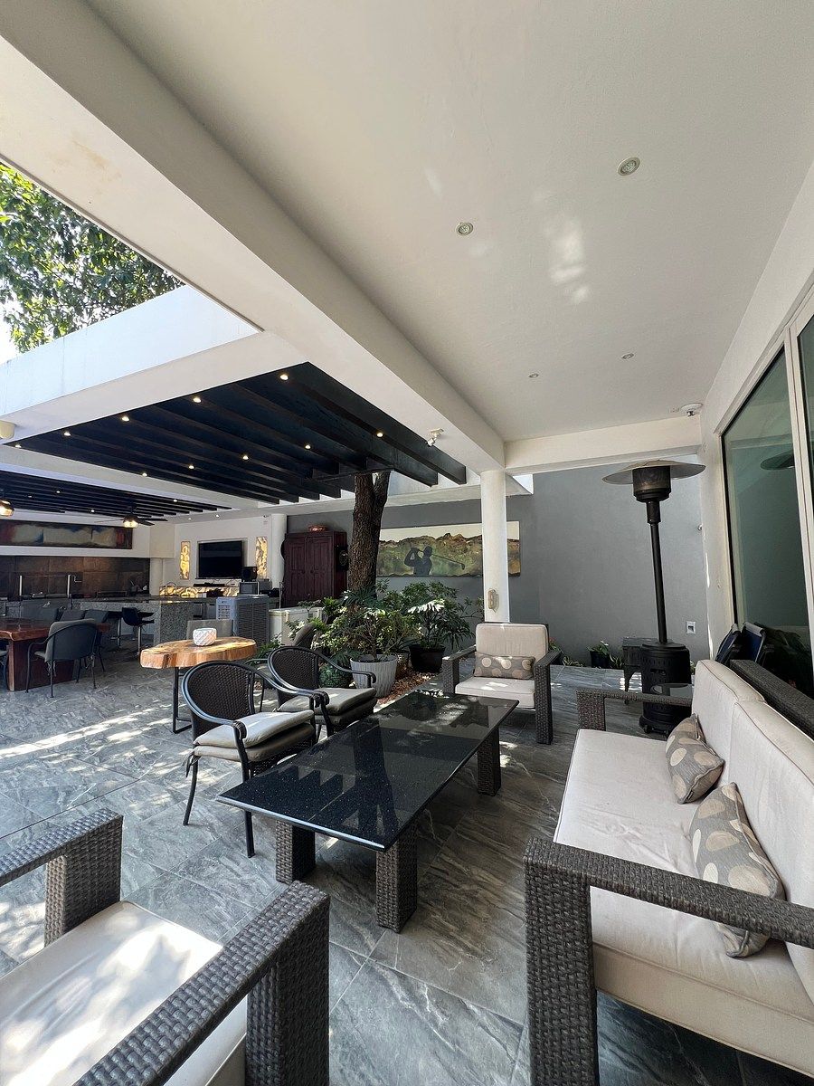 CASA DE UNA PLANTA EN VENTA, foto 1 de 34