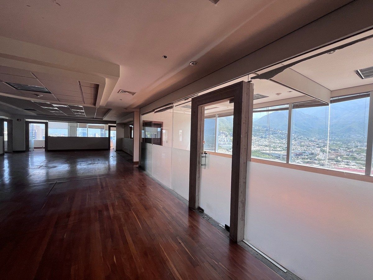 Sala Comercial em Del Valle Oriente, San Pedro Garza García, foto 10 de 12