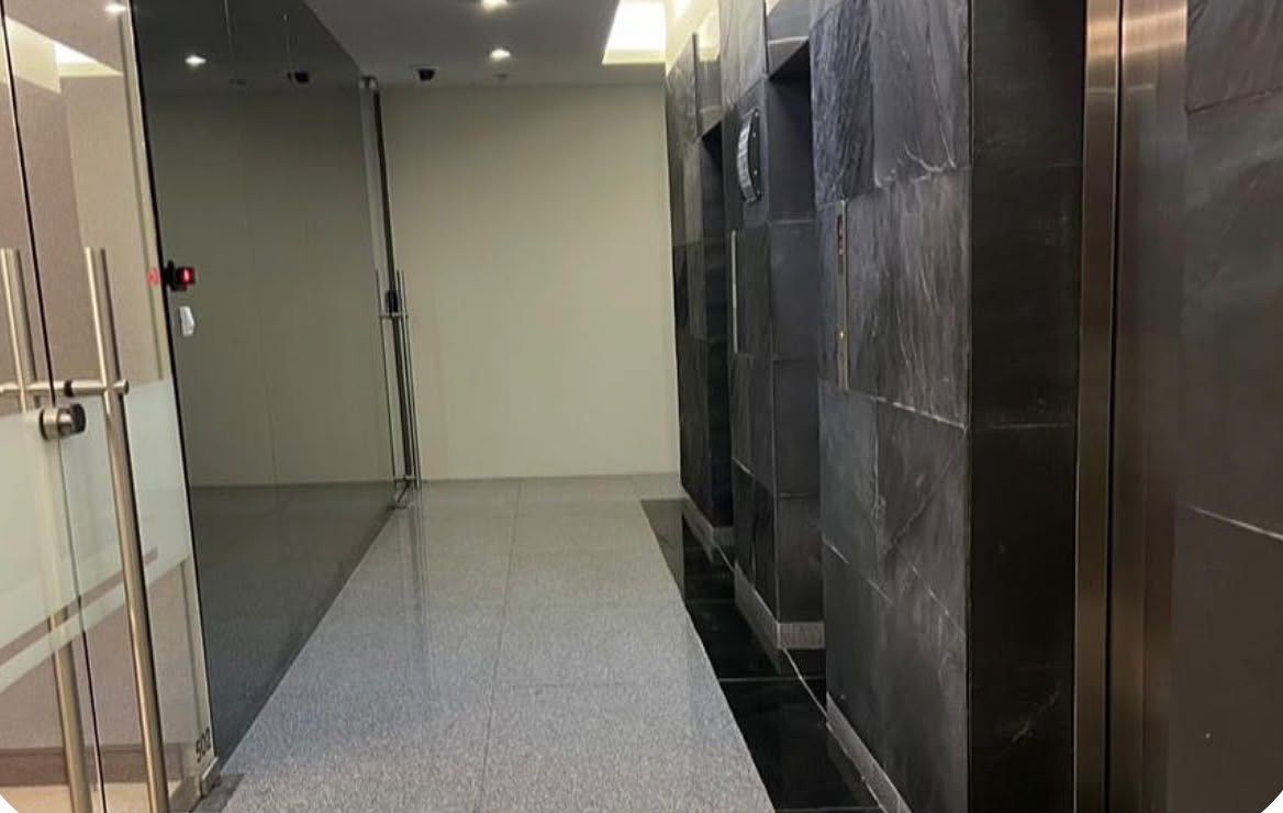 Sala Comercial em Del Valle Oriente, San Pedro Garza García, foto 2 de 4
