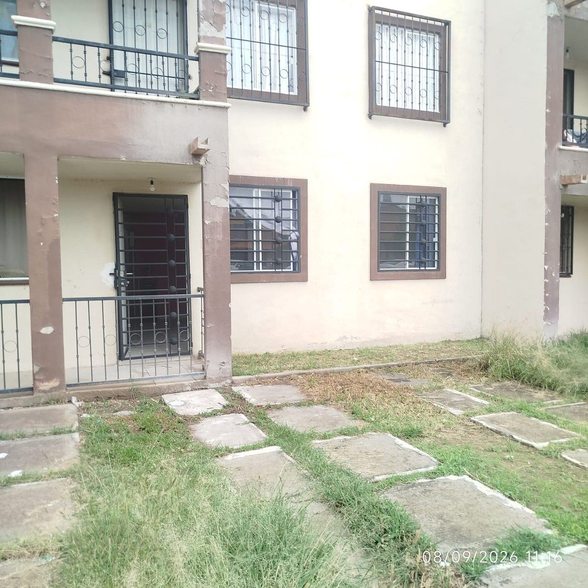 EXCELENTE DEPARTAMENTO EN PLANTA BAJA EN MANANTIAL, foto 1 de 9