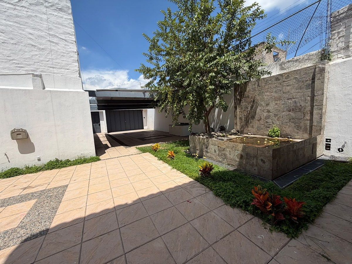 Casa em El Mante, Zapopan, foto 2 de 9