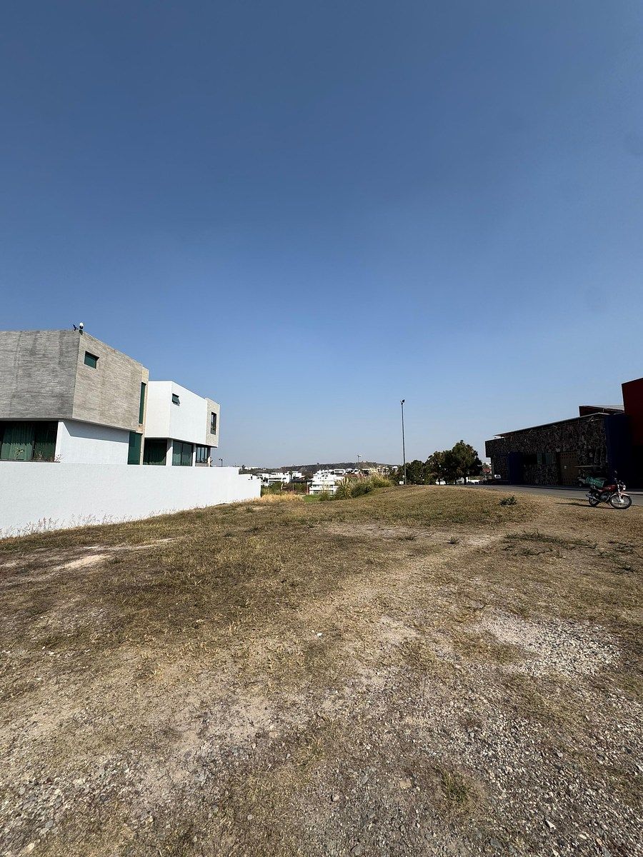 Terreno en venta en Ayamonte Club de Golf, frente a la casa club - foto 4