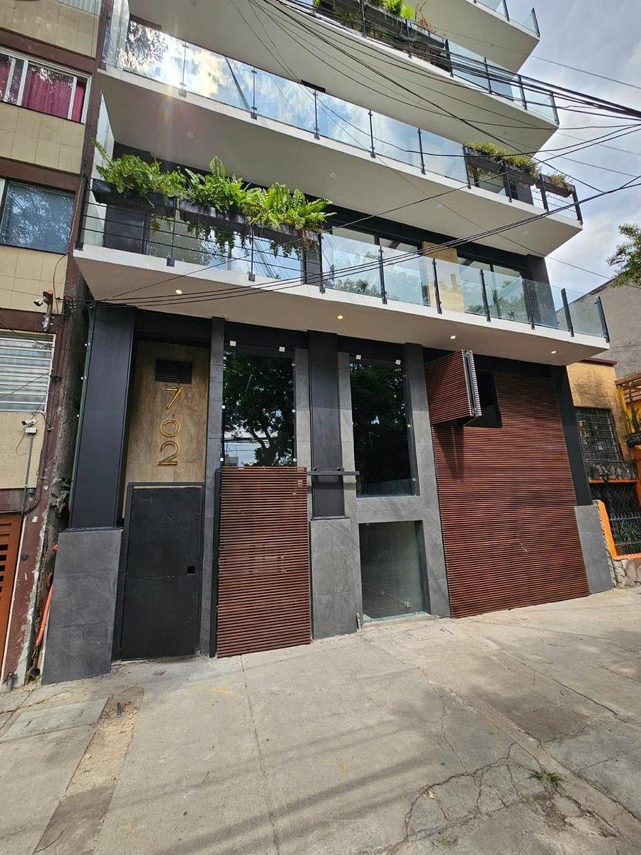 @bierainmx, photo 1 of 10