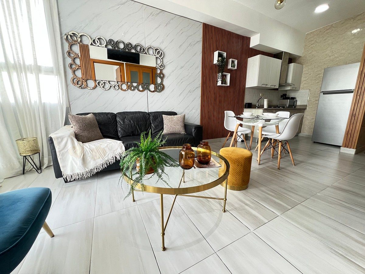 Alquiler de apartamento amueblado de 2 habitaciones en Piantini, foto 1 de 7