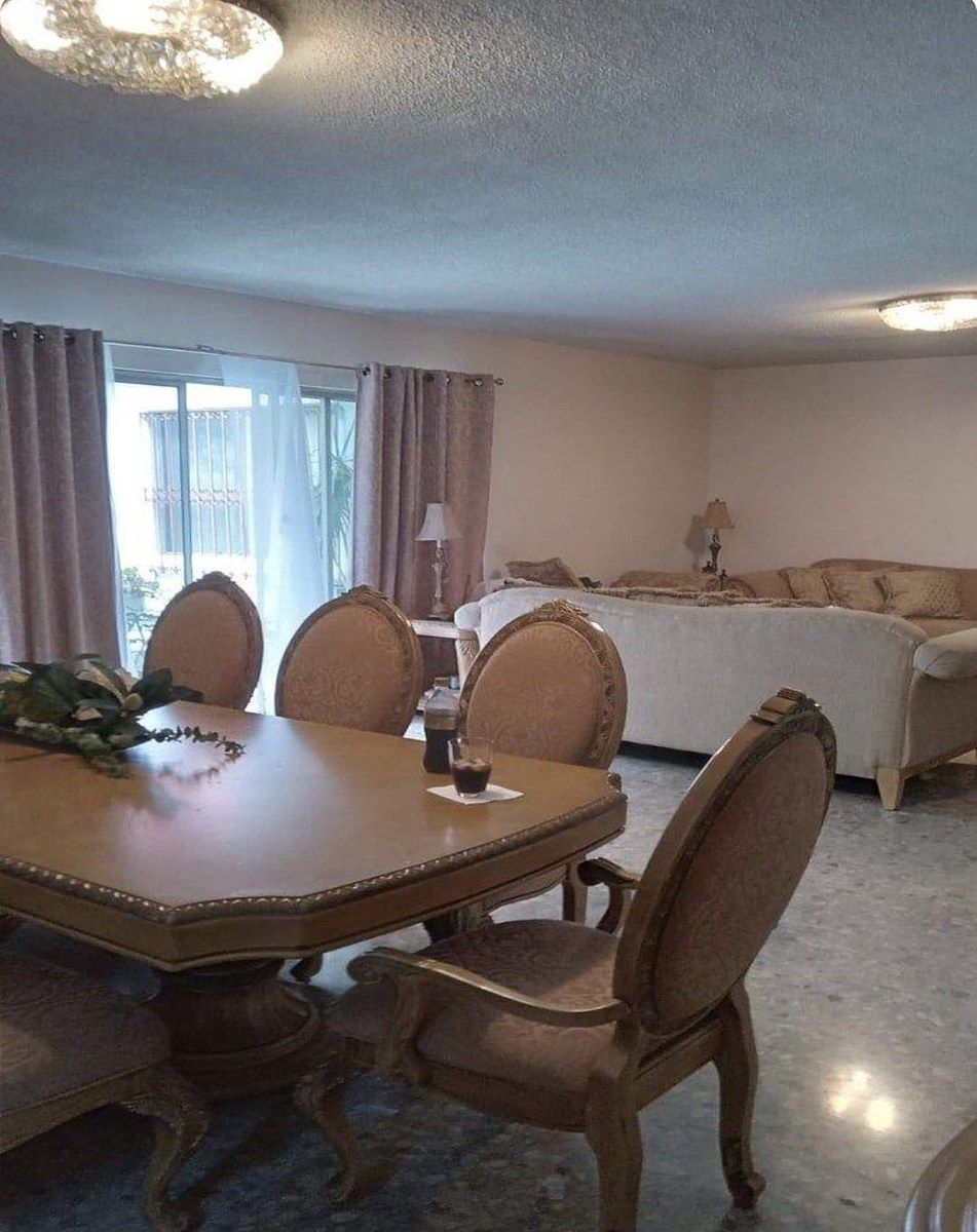 Casa de um andar à venda ideal para remodelação com excelente localização, foto 1 de 10