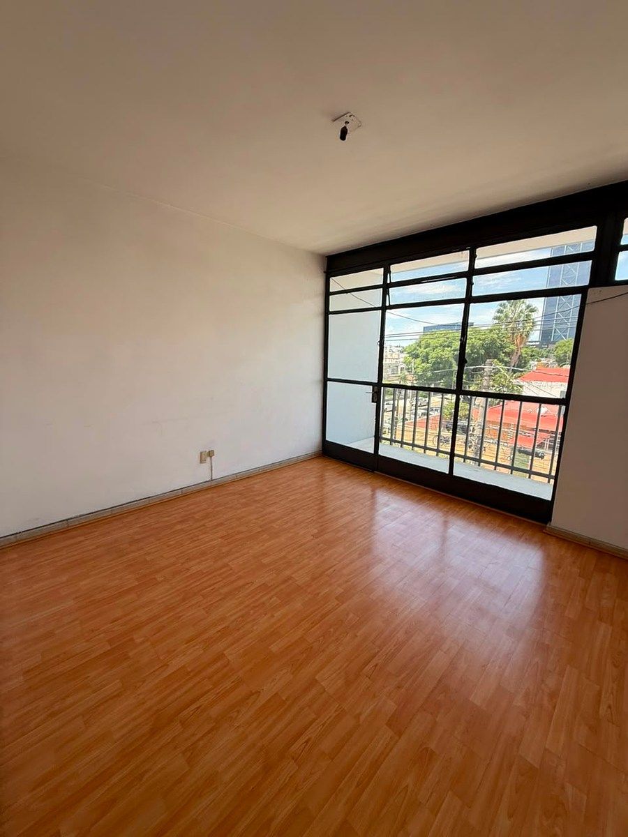 Sala Comercial em Ladrón de Guevara, Guadalajara, foto 4 de 49