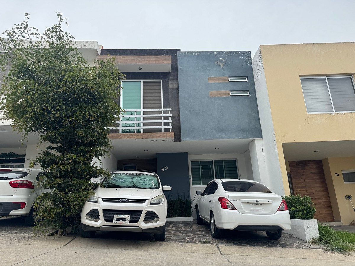 Beautiful House in Coto Madeiras 1, photo 1 of 31