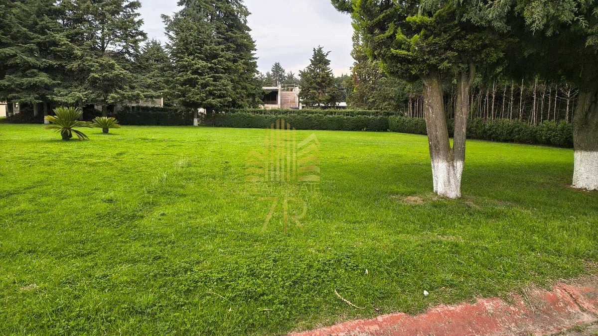Terreno à Venda Dentro de um Condomínio Residencial em Metepec de 1.006 m²., foto 1 de 39