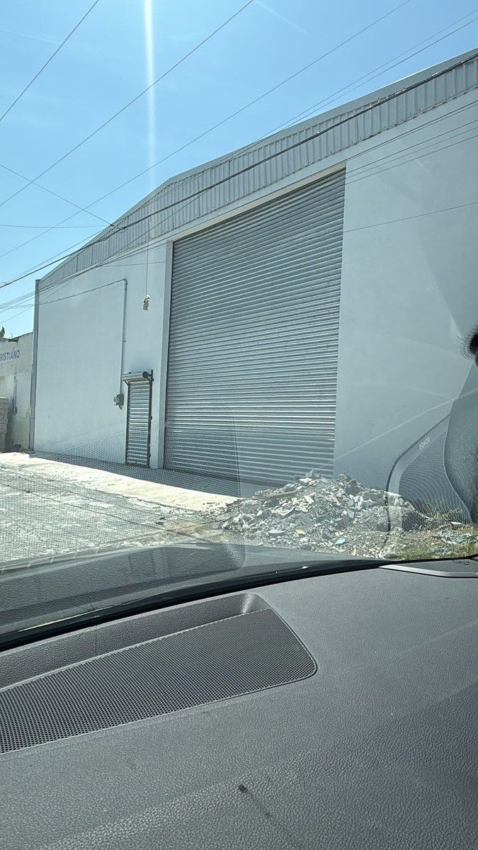 Armazém comercial 320 m², 16 m de frente, área Eloy Cavazos. Armazém novo, foto 1 de 6